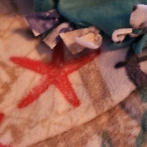 Cozy Starfish Print Fleece Throw Blanket